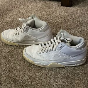 Nike Air Flight Classic Mid Triple White Men’s Size 12 Model # 414967-111 RARE!!